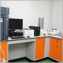 Chromatography and analytical instruments in the Edmark Industries laboratory
