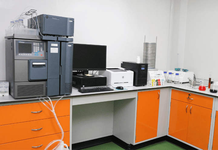 Chromatography and analytical instruments in the Edmark Industries laboratory