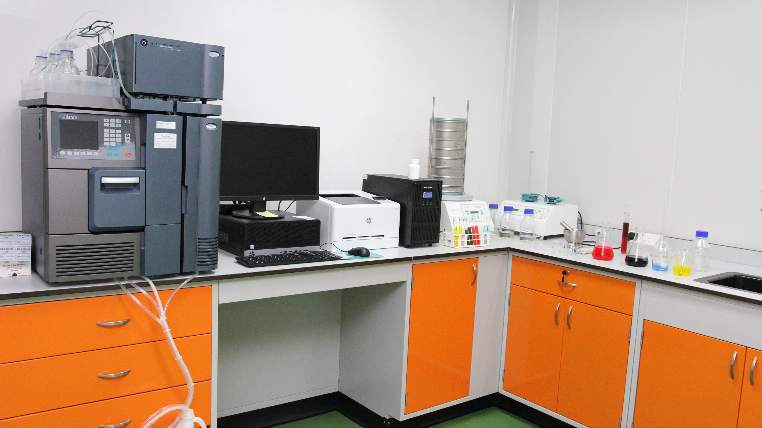 Chromatography and analytical instruments in the Edmark Industries laboratory