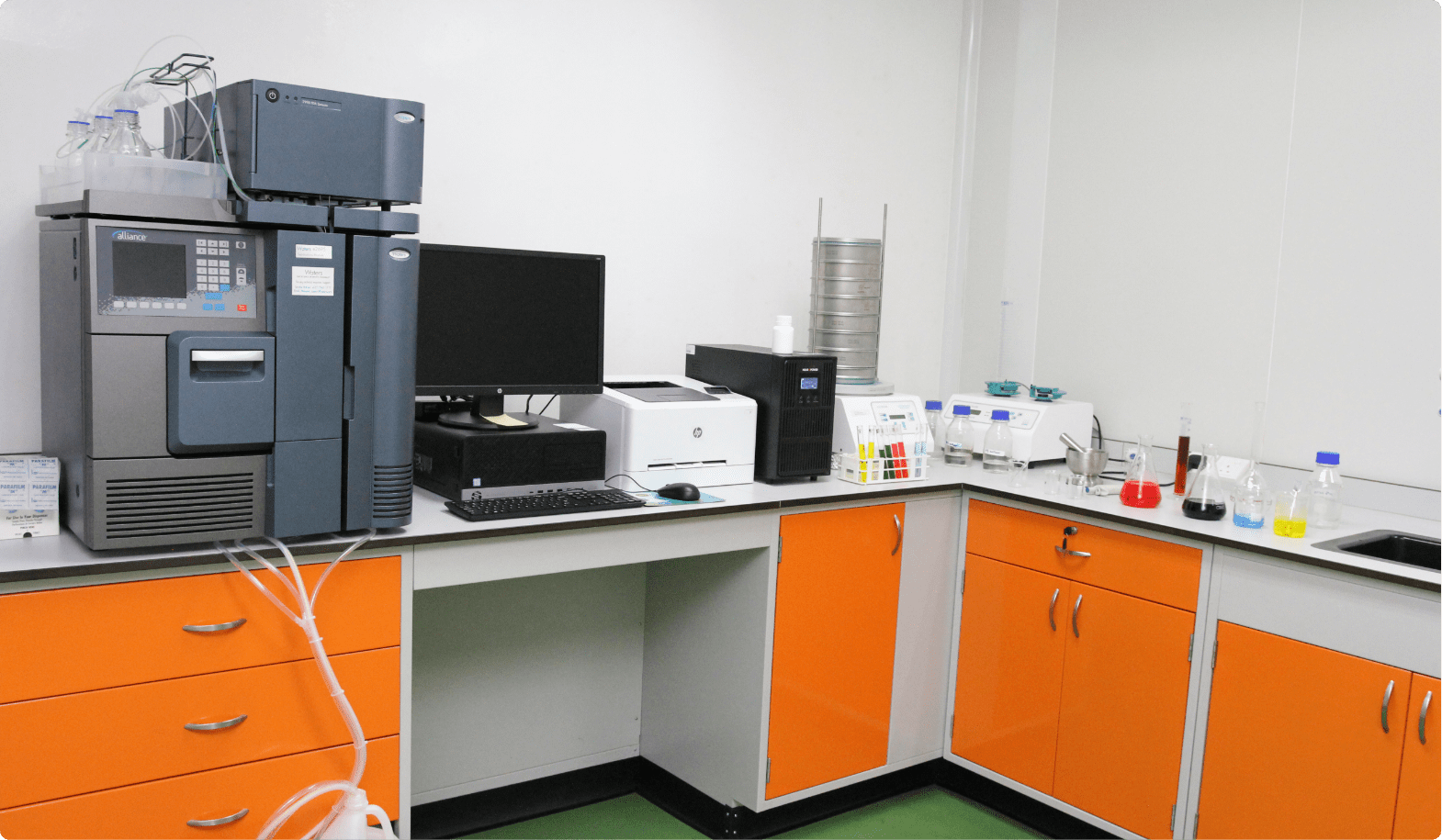 Chromatography and analytical instruments in the Edmark Industries laboratory