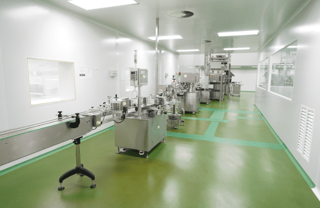 Supplement filling and packing machinery in the cleanroom