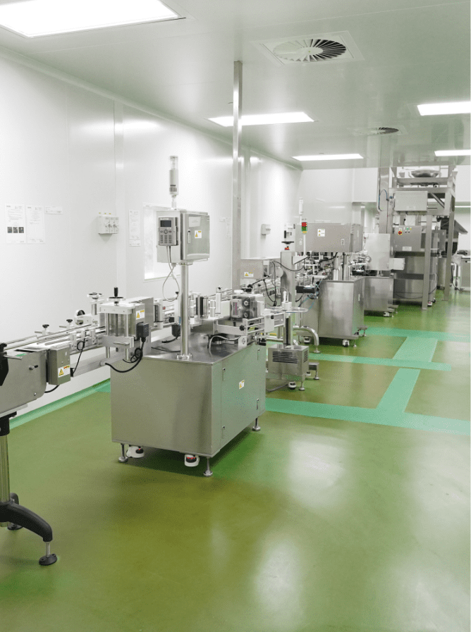 Supplement filling and packing machinery in the cleanroom