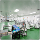 Packing hall with automated conveyor lines