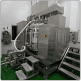 Stainless steel mixing tank and transfer hose for personal care formulations