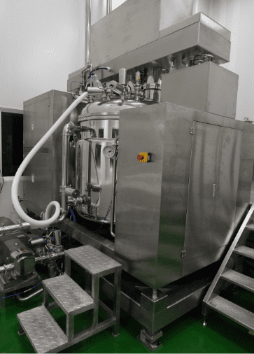 Stainless steel mixing tank and transfer hose for personal care formulations
